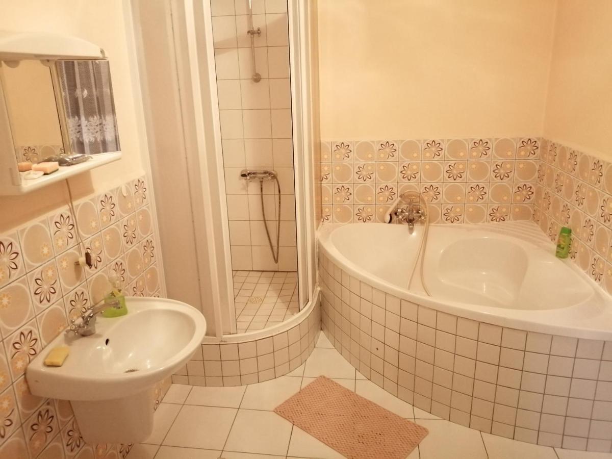 Apartmany Sedek Roprachtice Exteriör bild