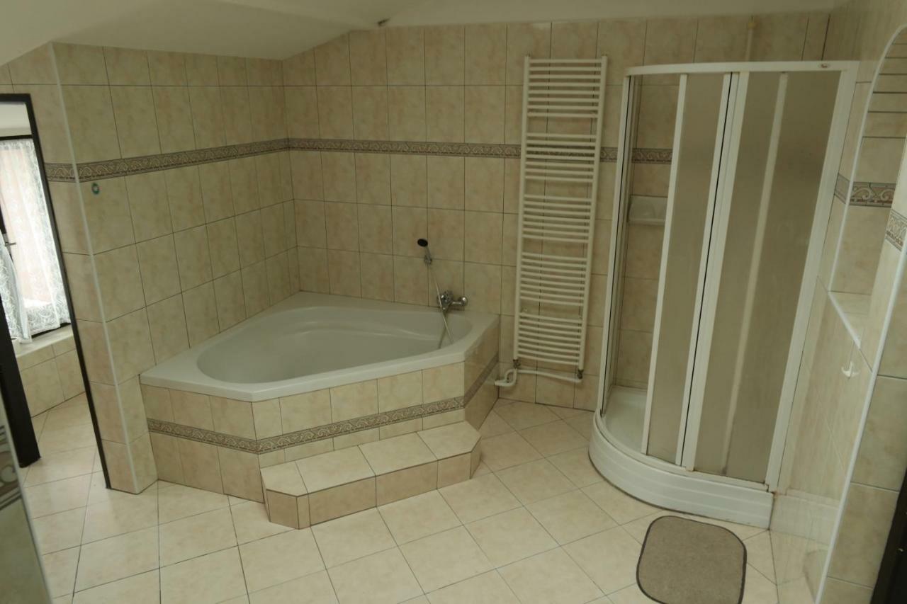 Apartmany Sedek Roprachtice Exteriör bild